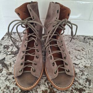 Jeffrey Campbell Gray suede peep toe booties size 8